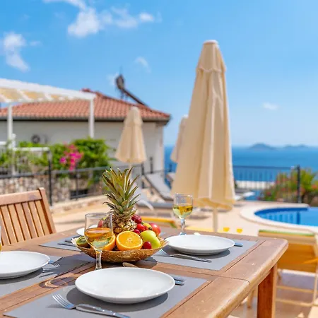 Gizem Aparts * Kalkan
