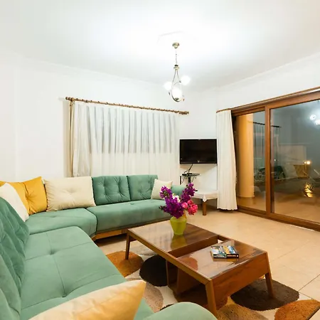 Gizem Aparts * Kalkan